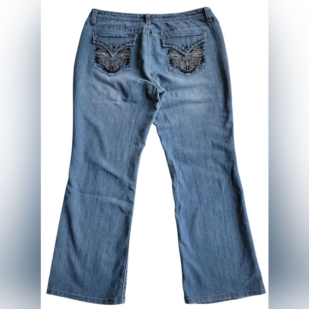 Nine West Bling Embroidered Bootcut Jeans Sz 12 Distressed Light Wash
